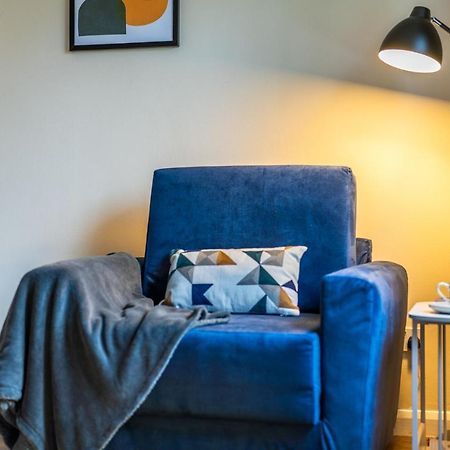 Grange Studio Apartment - Heathrow Staines-upon-Thames Dış mekan fotoğraf