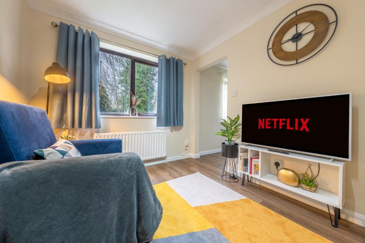 Grange Studio Apartment - Heathrow Staines-upon-Thames Dış mekan fotoğraf