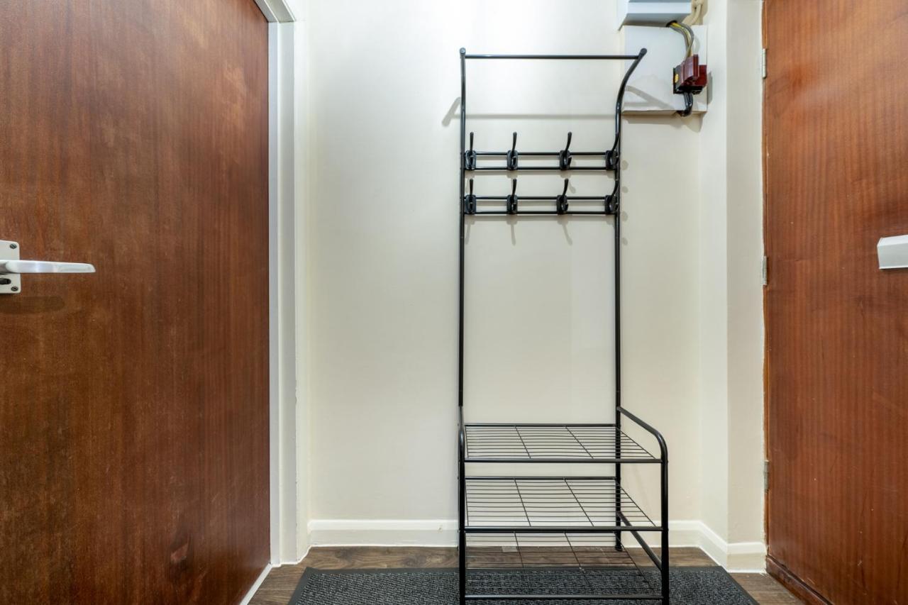 Grange Studio Apartment - Heathrow Staines-upon-Thames Dış mekan fotoğraf
