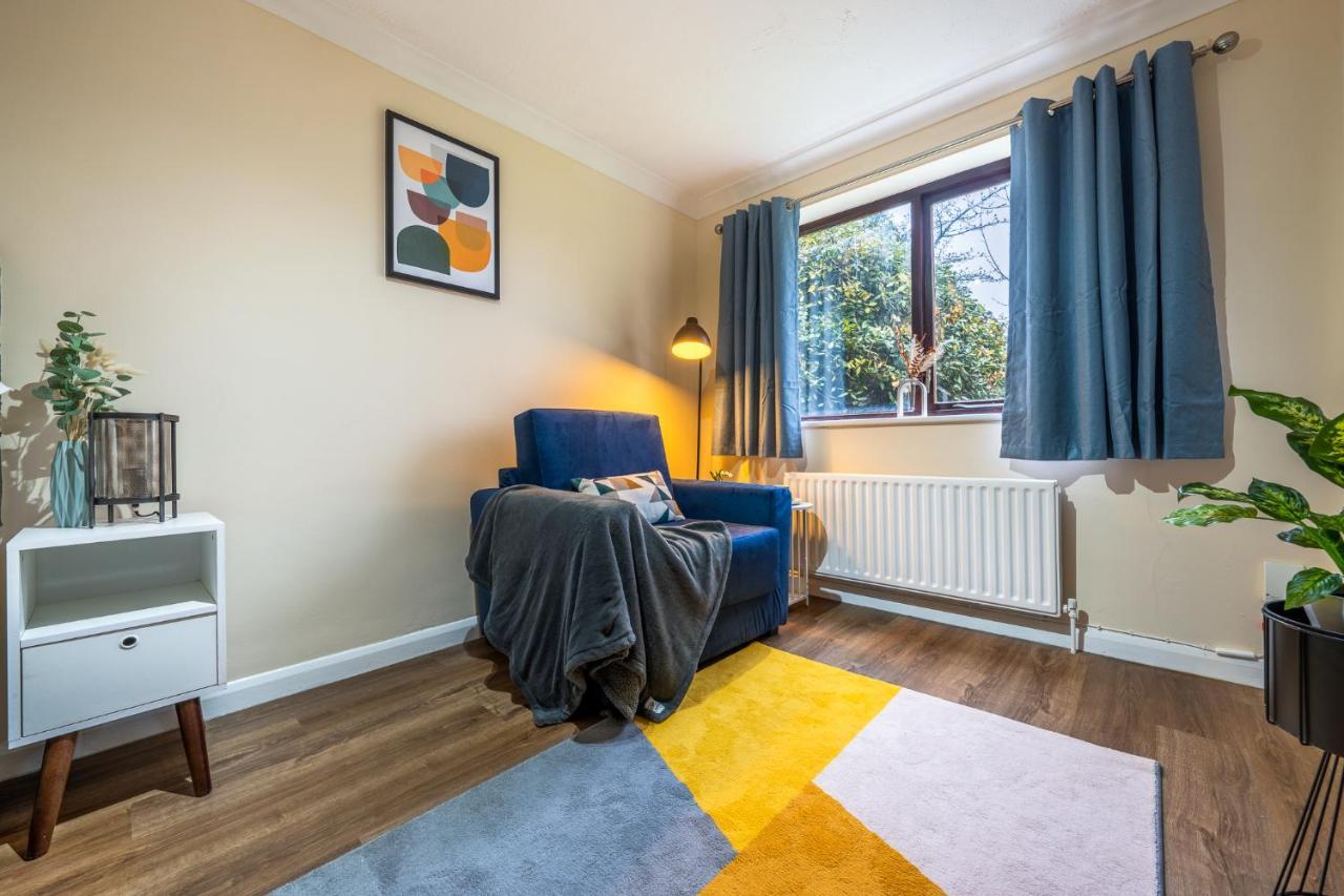 Grange Studio Apartment - Heathrow Staines-upon-Thames Dış mekan fotoğraf