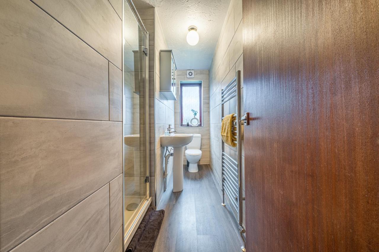 Grange Studio Apartment - Heathrow Staines-upon-Thames Dış mekan fotoğraf